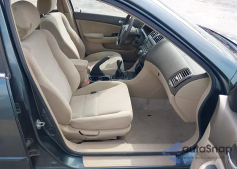 2004 Honda Accord 2.4 Lx from USA, damaged, VIN 1HGCM55354A075960